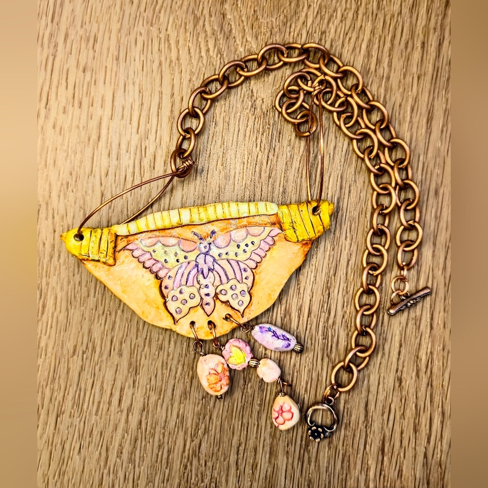 Primitive Cave Rustic Earth Colored Butterfly Pendant & Beads In Clay Necklace - Picture 6 of 9